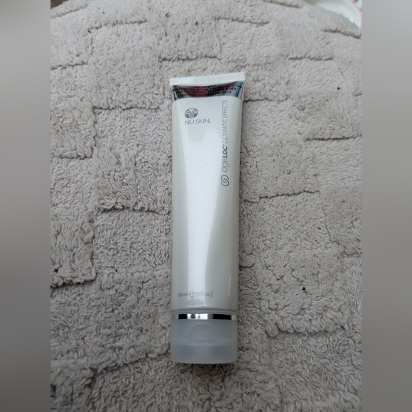 Brand New! Nu Skin ageLOC Dermatic Effects Body Contouring Lotion Size 5floz.